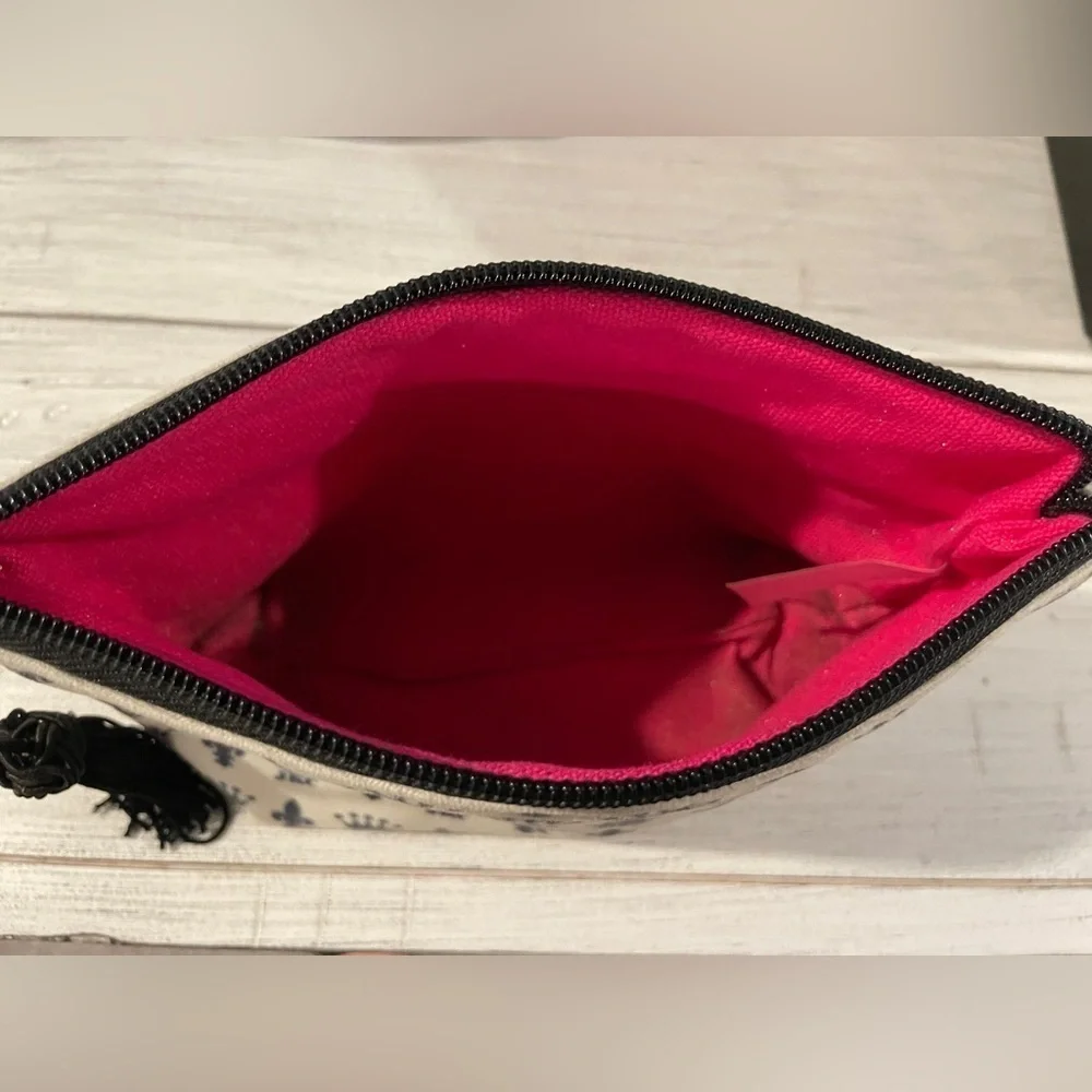 Mini Zipper Pouch. “Really” travel.
